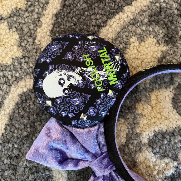 Disney Her Universe Haunted Mansion Ears Headband OS Purple Madame Leota Studs - Picture 6 of 6